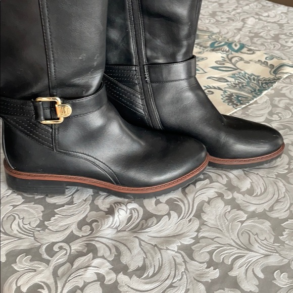 Tommy Hilfiger - Picture 3 of 9